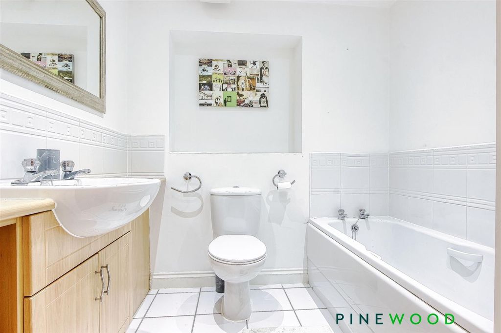 Additional image 6 of 1 bed flat for saleArchdale Close, Chesterfield S40