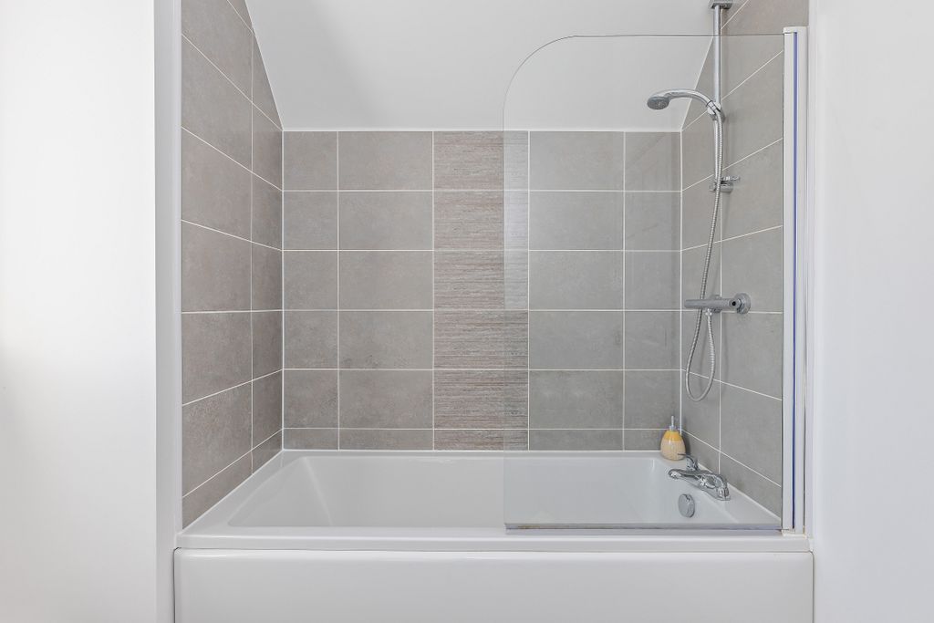 Additional image 20 of 4 bed link detached house for saleWaterside Crescent, Castleford, West Yorkshire WF10