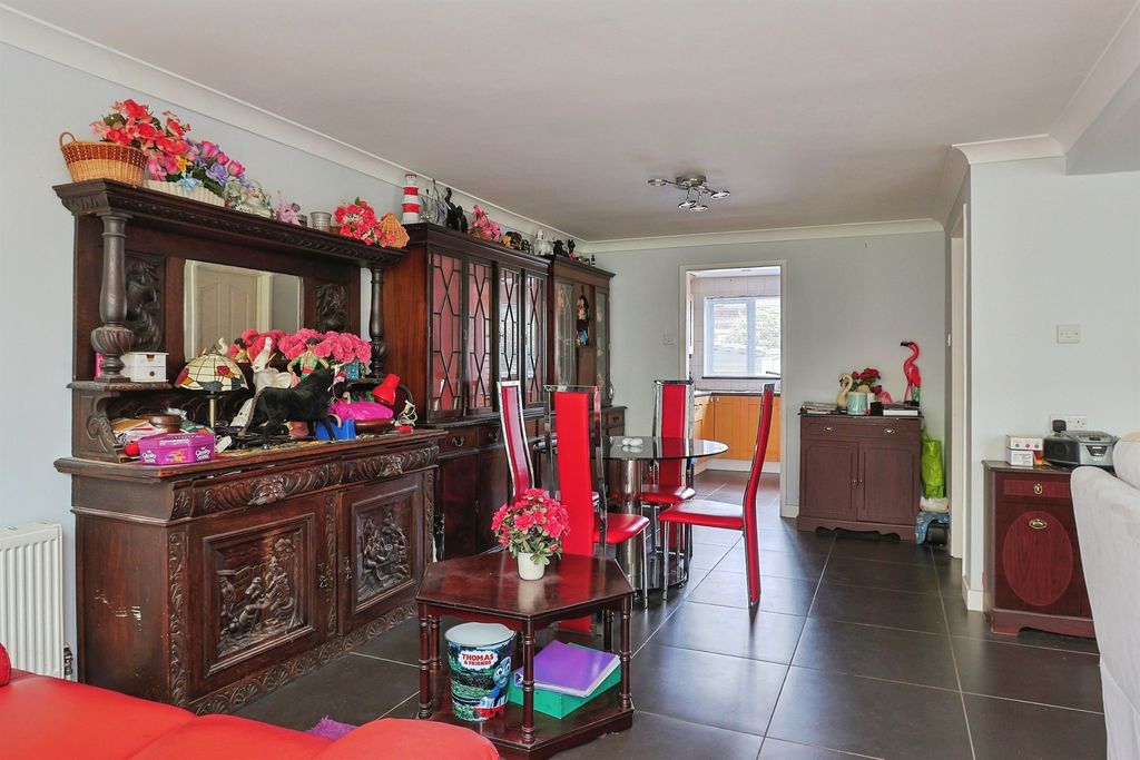 Additional image 8 of 4 bed detached house for saleDurlston Crescent, Christchurch BH23