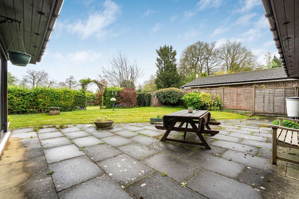Additional image 15 of 3 bed detached bungalow for saleBroad Walk, Caterham CR3