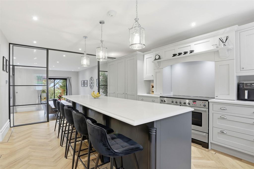 Additional image 3 of 7 bed detached house for saleWest Way, Carshalton SM5