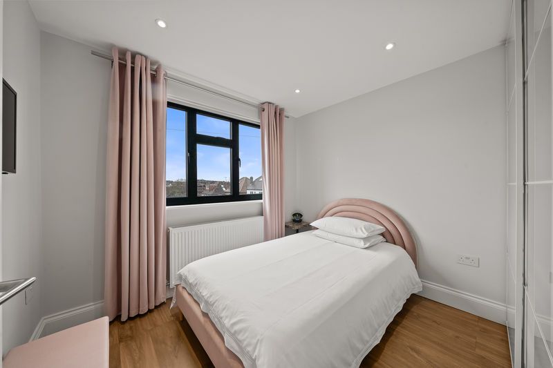 Additional image 30 of 4 bed link detached house for salePrinces Avenue, Carshalton Beeches SM5