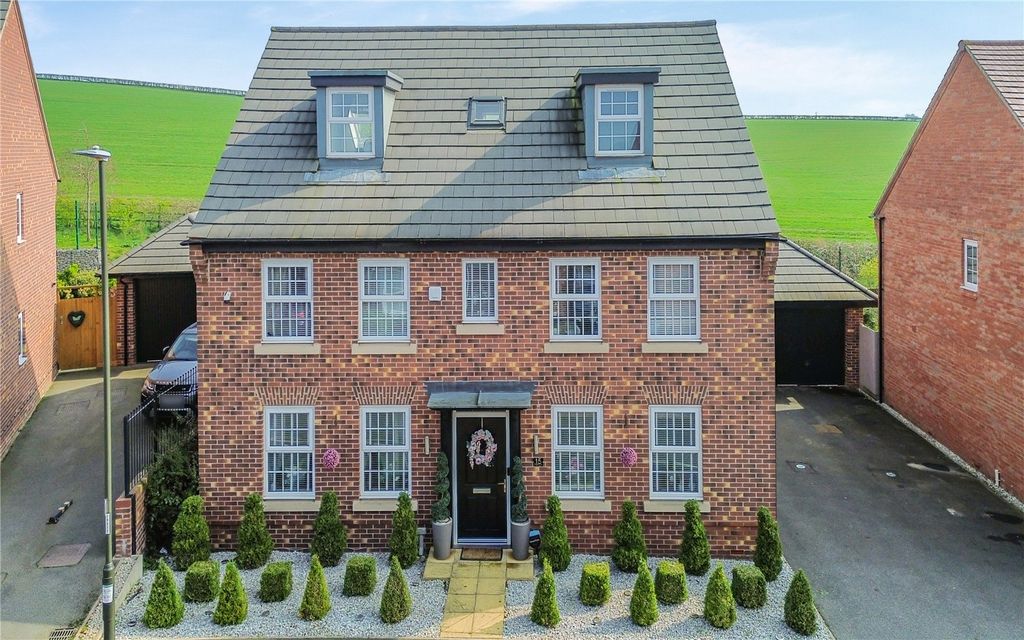 5 bed detached house for saleHargate Lane, Newton Solney, Burton-On-Trent, Derbyshire DE15