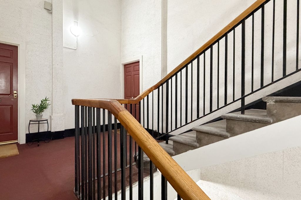 Additional image 4 of 2 bed flat for saleHigh Street, Kirkcaldy, Kirkcaldy KY1