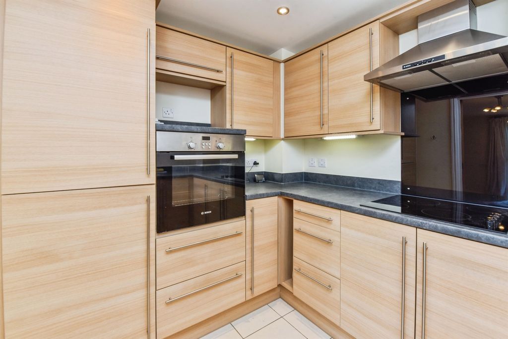 Additional image 2 of 2 bed flat for saleWestmead Lane, Chippenham SN15
