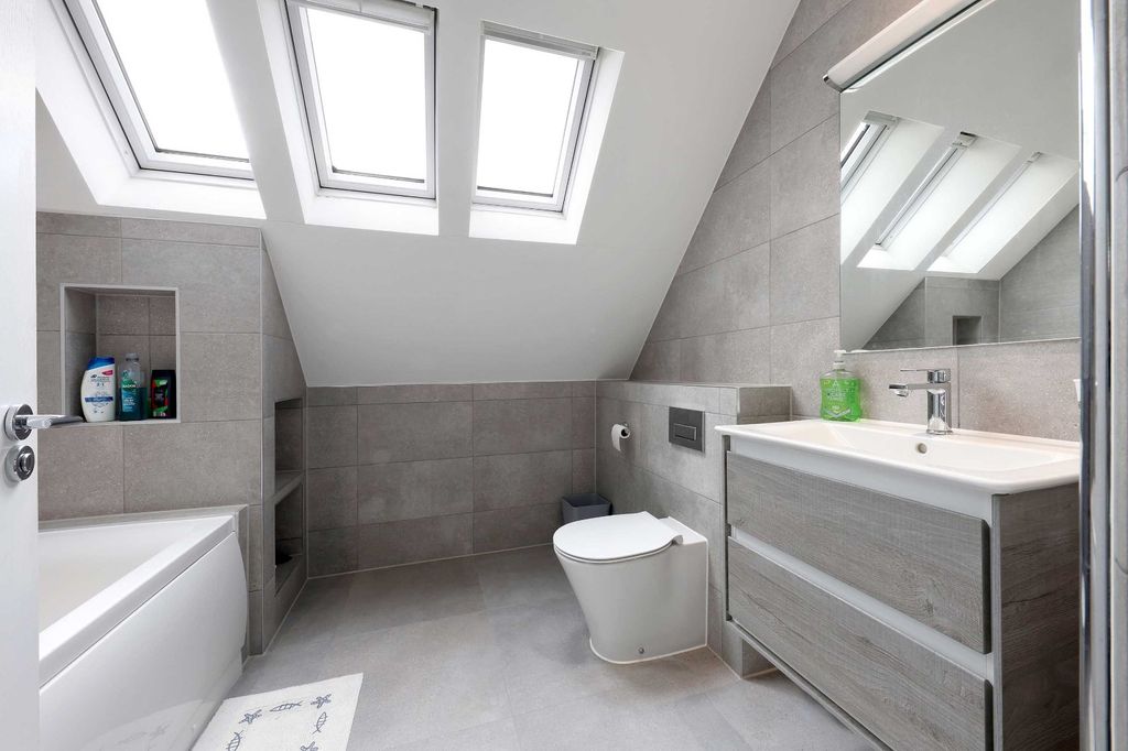 Additional image 20 of 6 bed country house for saleDeanway, Chalfont St. Giles, Buckinghamshire HP8