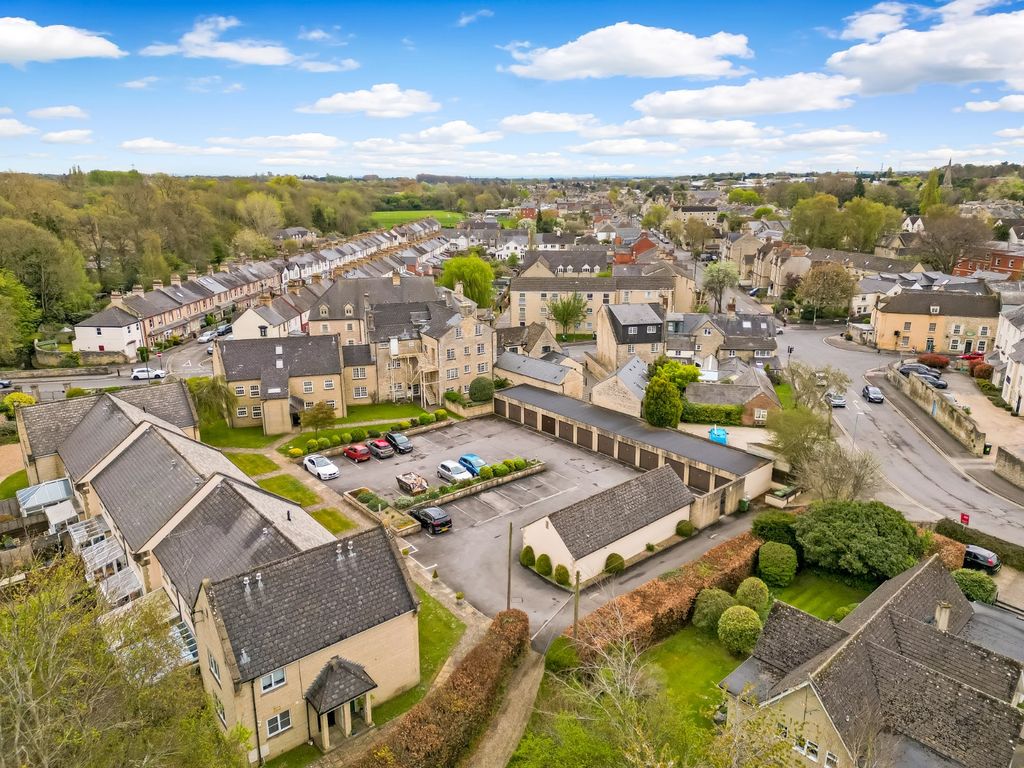 Additional image 15 of 2 bed flat for saleLondon Road, Cirencester, Gloucestershire GL7