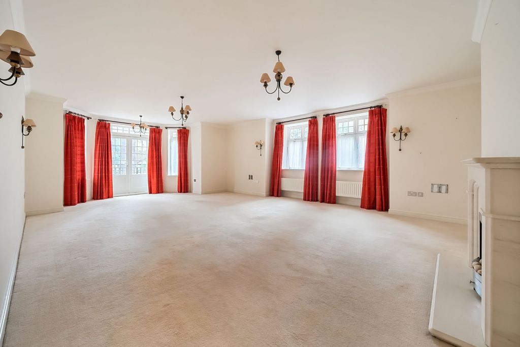 Additional image 17 of 2 bed flat for saleWorsley Grange, Kemnal Road, Chislehurst, Kent BR7