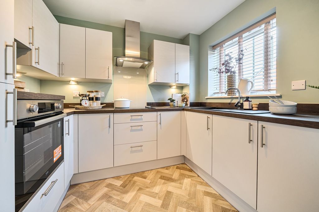 Additional image 3 of 1 bed flat for salePalmers Fields Avenue, Chichester PO19