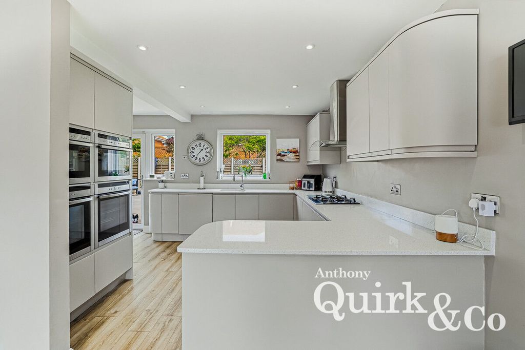 Additional image 12 of 4 bed detached house for saleSilver Point Marine, Canvey Island SS8