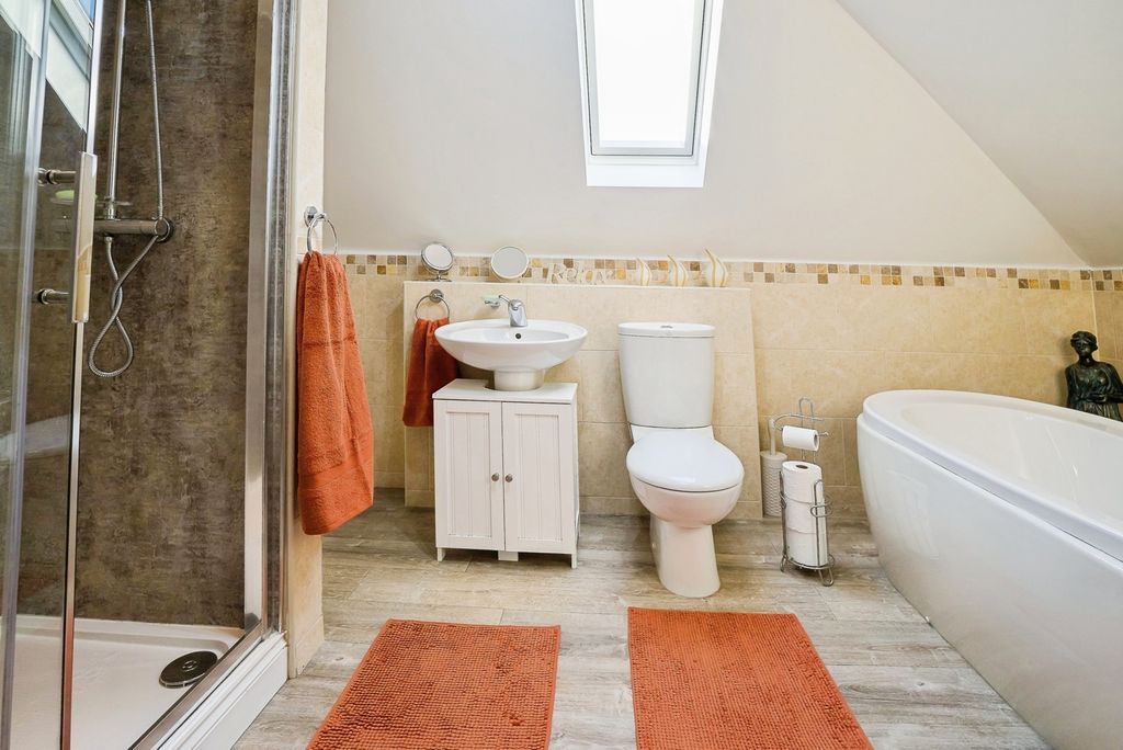Additional image 15 of 3 bed flat for saleHoole Road, Chester, Cheshire CH2