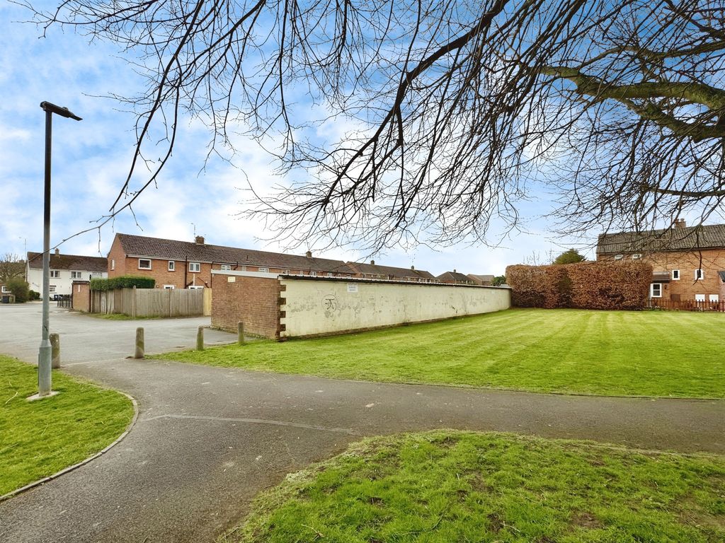 Land for saleBrickley Lane, Devizes SN10 photo 4