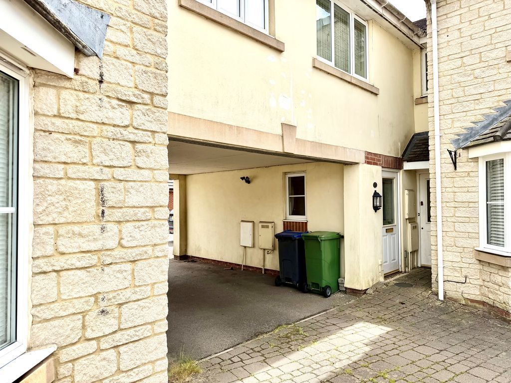 1 bed maisonette for saleHoneysuckle Close, Calne SN11