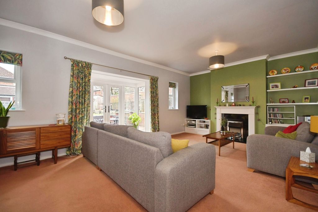 Additional image 18 of 5 bed detached house for saleCromwell Road, Chesterfield, Derbyshire S40