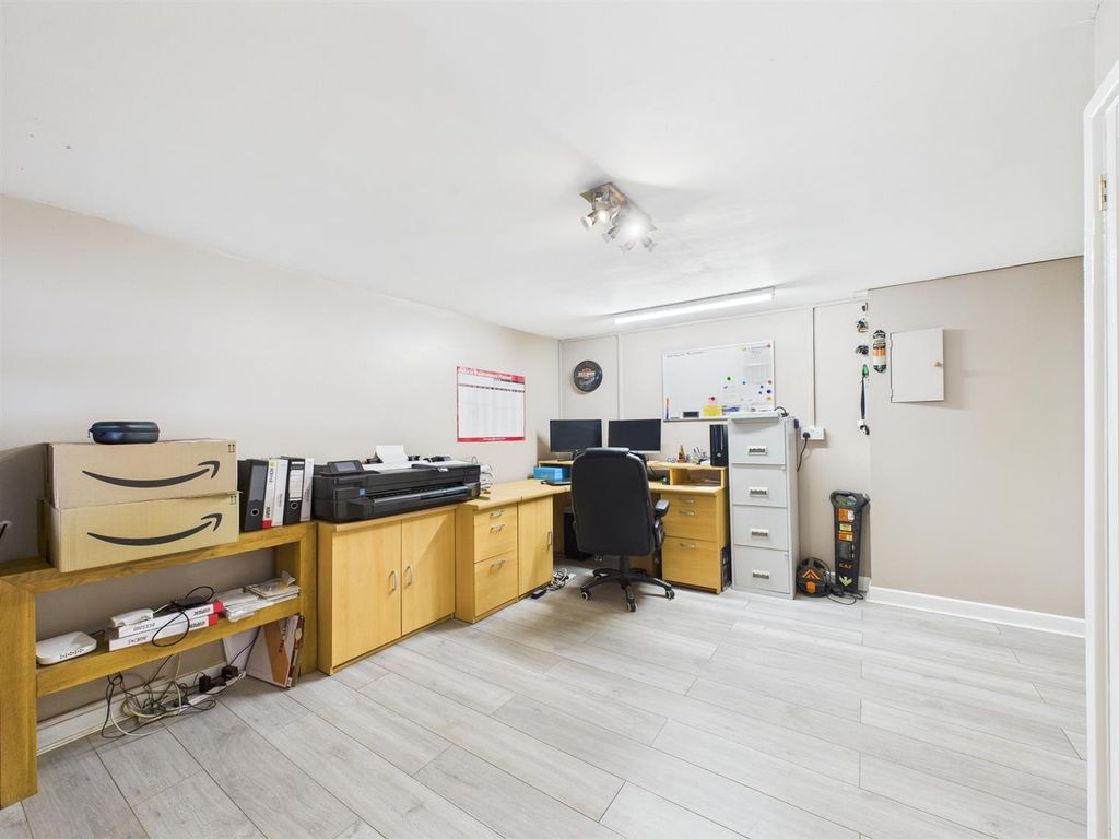 Additional image 17 of 4 bed detached house for salePlantation Road, Chippenham SN14
