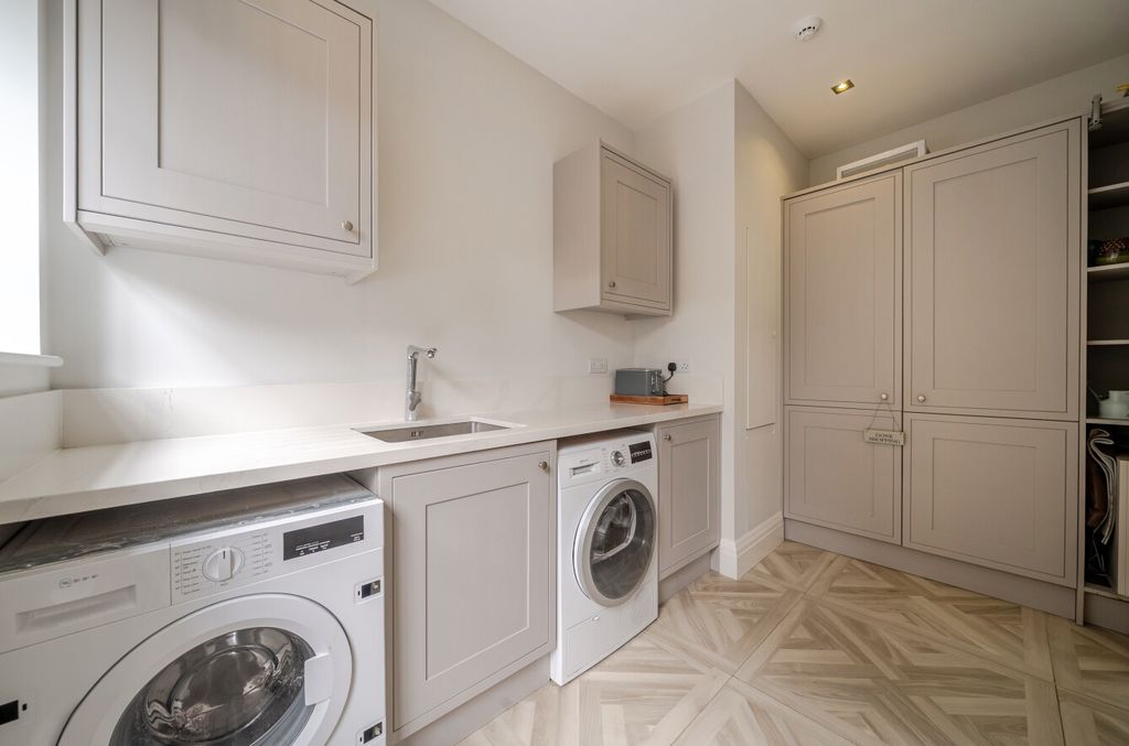 Additional image 9 of 6 bed detached house for saleThe Drive, Chislehurst, Kent BR7