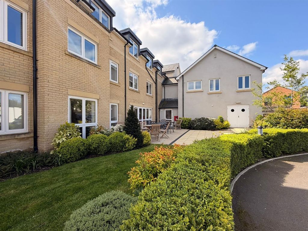 Additional image 2 of 2 bed flat for saleSt Andrew's Lodge, The Causeway, Chippenham SN15