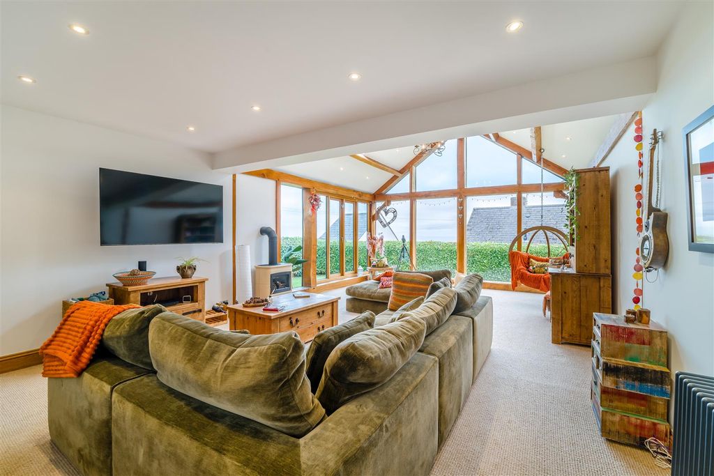 Additional image 3 of 3 bed detached bungalow for saleLittledean Hill Road, Cinderford GL14