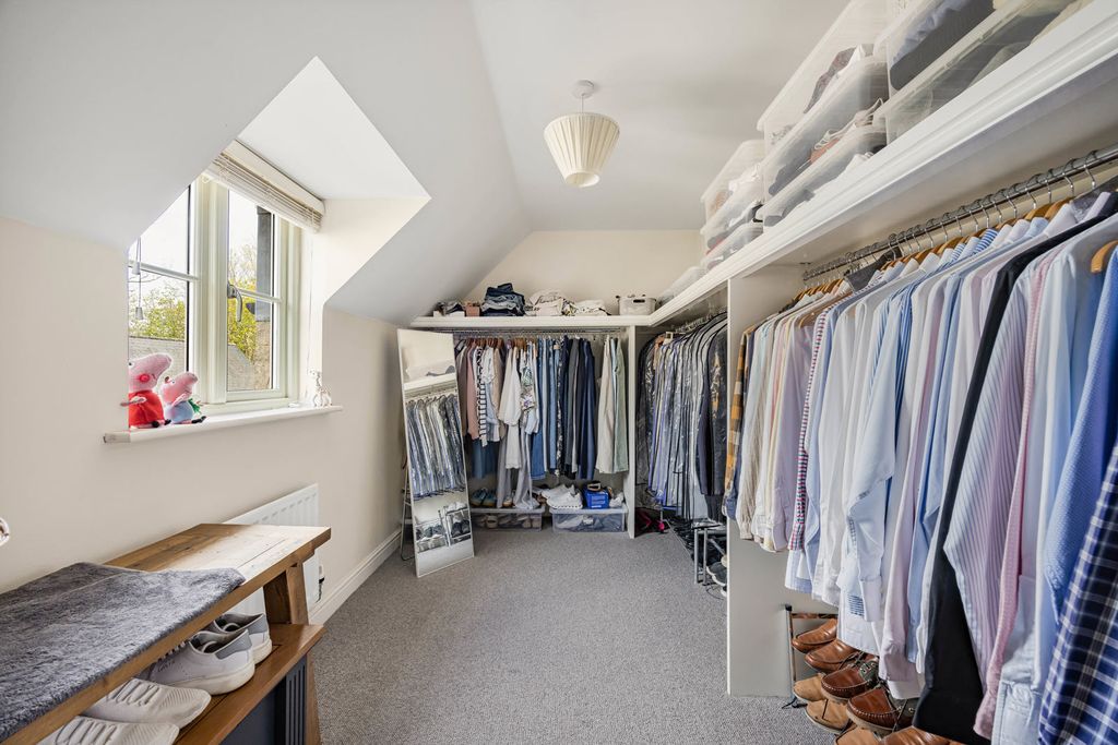 Additional image 23 of 5 bed detached house for saleBeecham Close, Cirencester, Gloucestershire GL7
