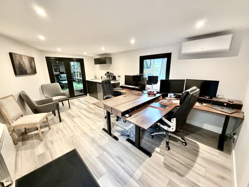 Additional image 30 of 5 bed detached house for salePrior Croft Close, Camberley GU15