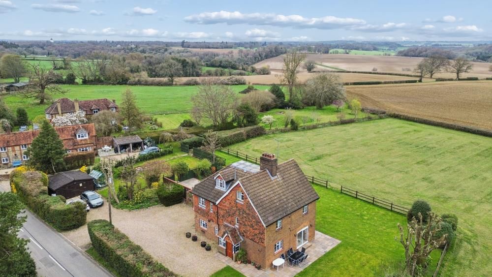 Additional image 4 of 6 bed detached house for saleTwo Dells Lane, Ashley Green, Chesham HP5