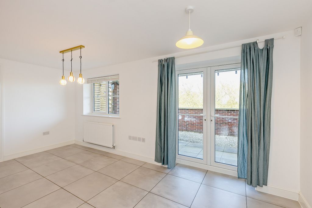 Additional image 7 of 4 bed link detached house for saleWaterside Crescent, Castleford, West Yorkshire WF10