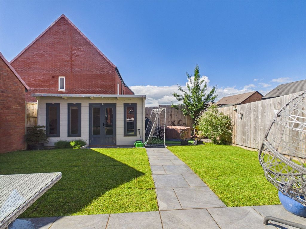 Additional image 3 of 4 bed detached house for saleEmperor Way, Chinnor, Oxfordshire OX39