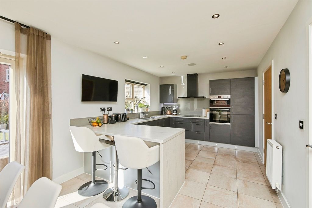 Additional image 16 of 5 bed detached house for saleReservoir Road, Burton-On-Trent DE14