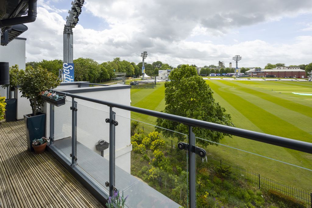 Additional image 6 of 2 bed flat for saleKeepers Close, Canterbury CT1