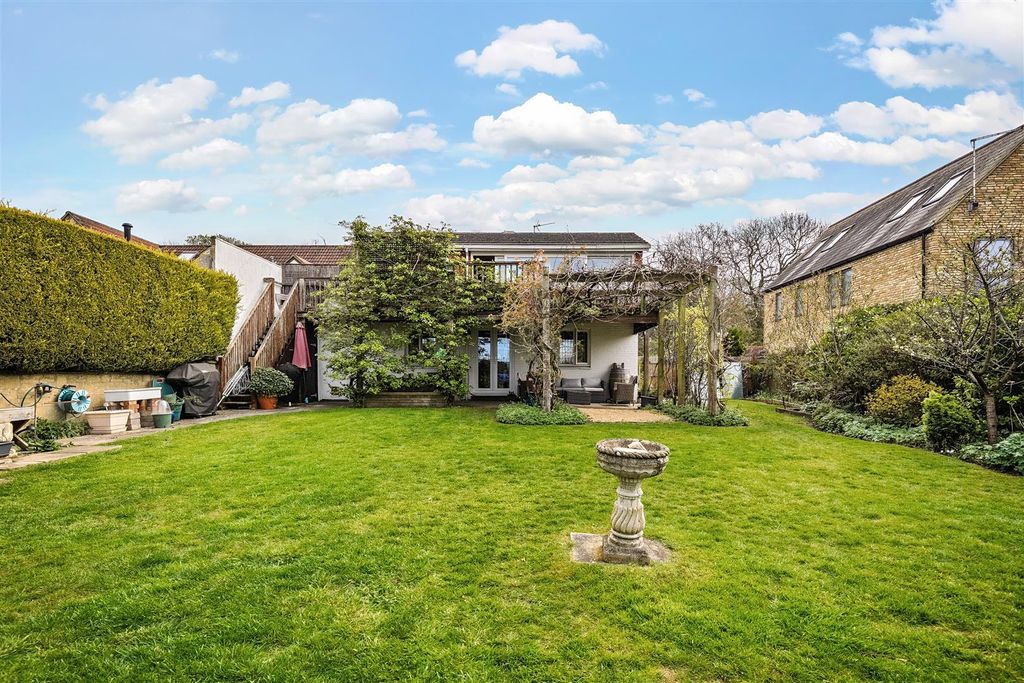 Additional image 4 of 5 bed detached house for saleHardenhuish Lane, Chippenham SN14