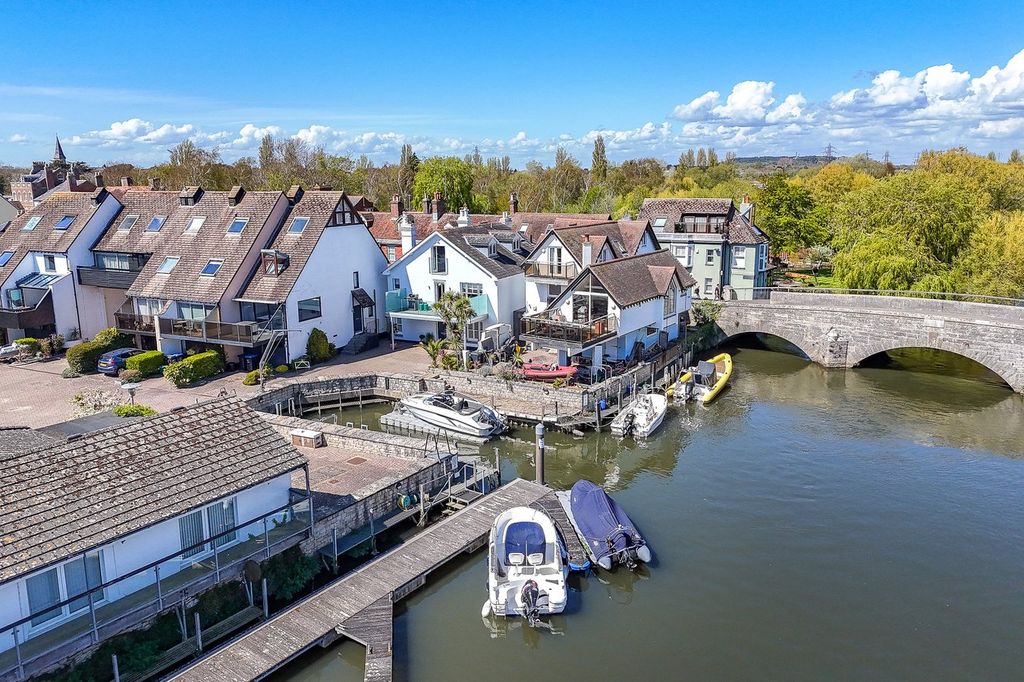 Additional image 3 of 5 bed detached house for saleBridge Street, Avon Wharf, Christchurch BH23