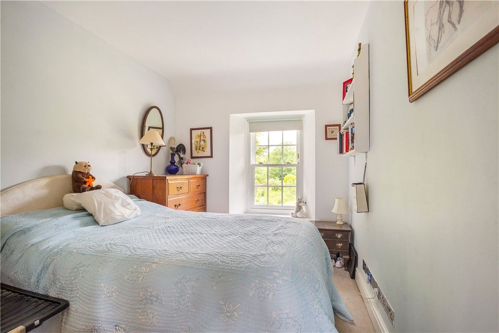 Additional image 15 of 4 bed semi-detached house for saleCastle Street, Calne, Wiltshire SN11