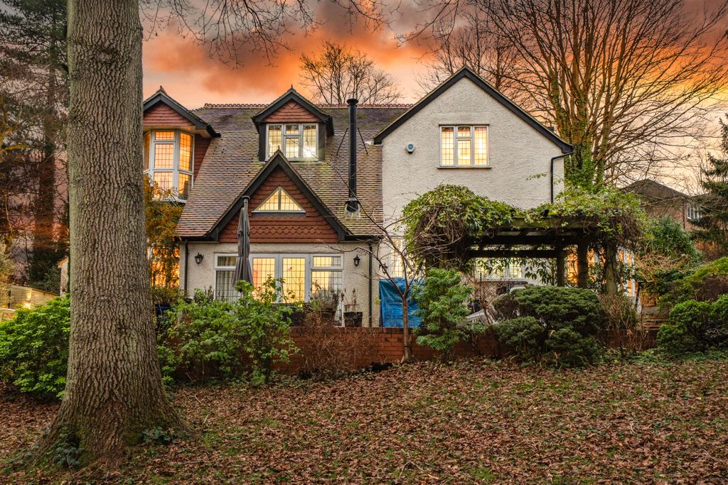 Additional image 8 of 5 bed detached house for saleTupwood Lane, Caterham CR3