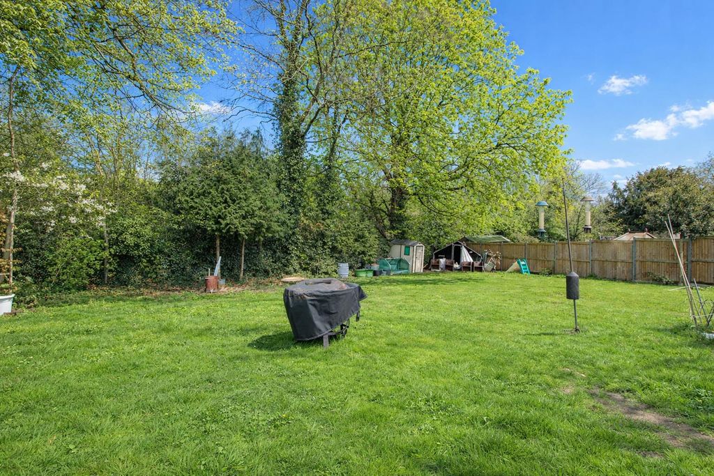 Additional image 19 of 5 bed semi-detached house for saleNorthwood Road, Carshalton SM5