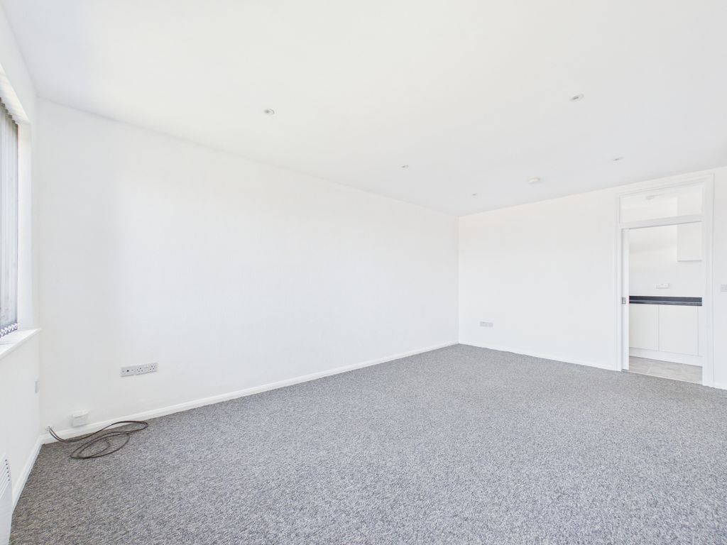 Additional image 6 of 2 bed flat for saleGlynswood House, Greenwood Meadow, Chinnor, Oxfordshire OX39