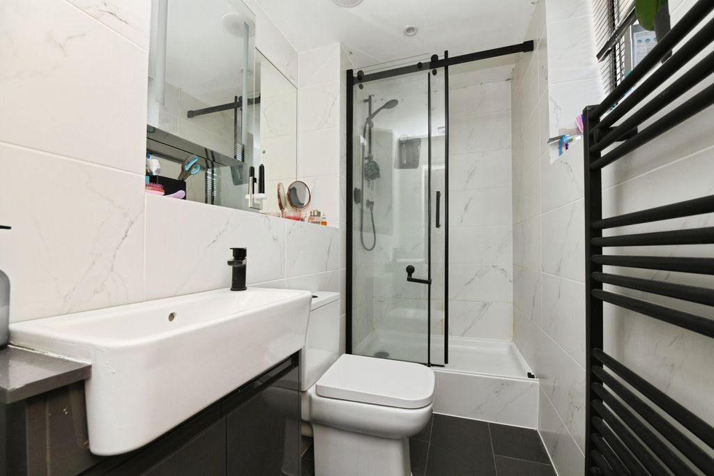 Additional image 10 of 2 bed flat for saleVictoria Court, New Street, Chelmsford, Essex CM1