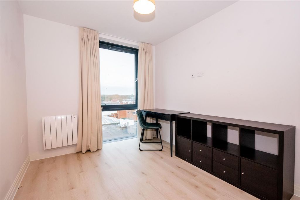 Additional image 6 of 2 bed flat for salePembroke Broadway, Camberley GU15