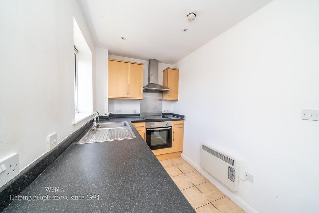 Additional image 5 of 2 bed flat for saleBroad Street, Cannock WS11