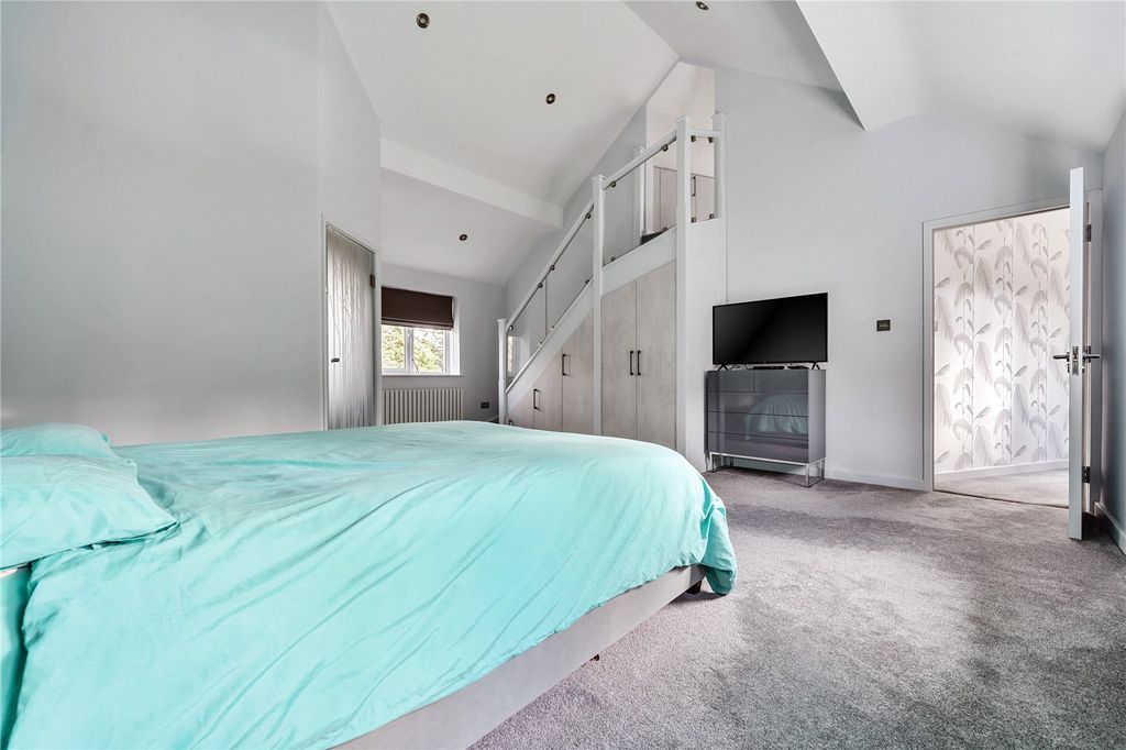 Additional image 8 of 6 bed detached house for saleWoodlands, Walderslade, Chatham ME5