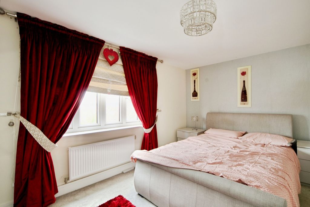 Additional image 17 of 4 bed end terrace house for saleAlderwood Terrace, Chigwell IG7