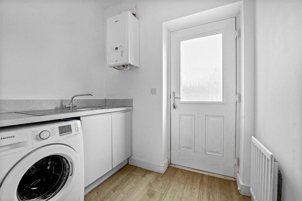 Additional image 8 of 4 bed detached house for saleEvans Way, Chipping Norton, Oxfordshire OX7