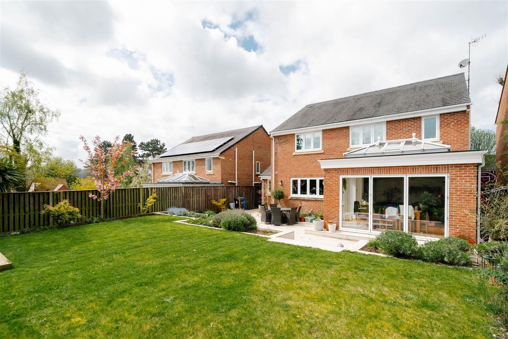 Additional image 22 of 4 bed detached house for saleNetherleigh Road, Ashgate, Chesterfield S40