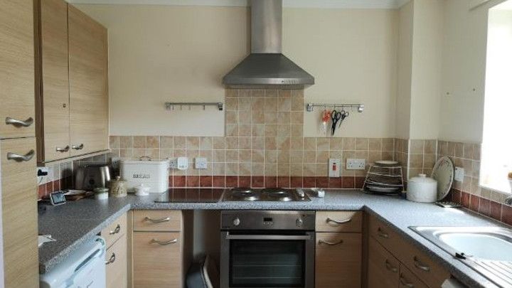 Additional image 3 of 2 bed flat for sale7 Meadow Court, Pewsey SN9