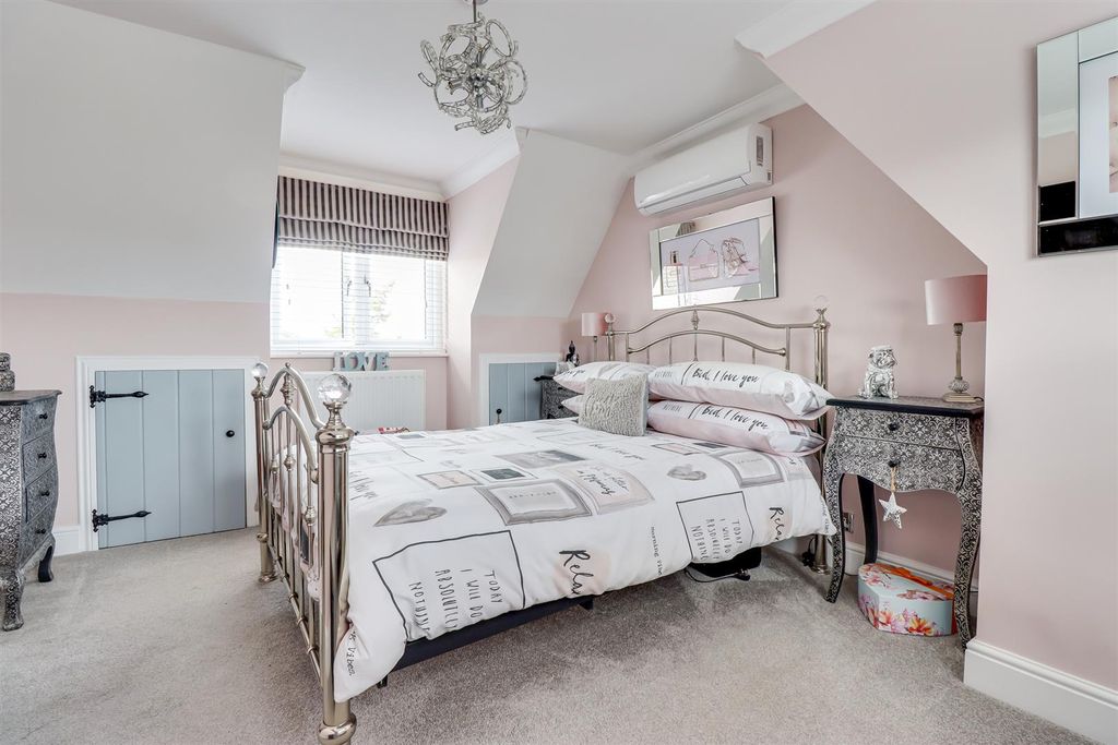 Additional image 16 of 4 bed detached house for saleBarbara Avenue, Canvey Island SS8