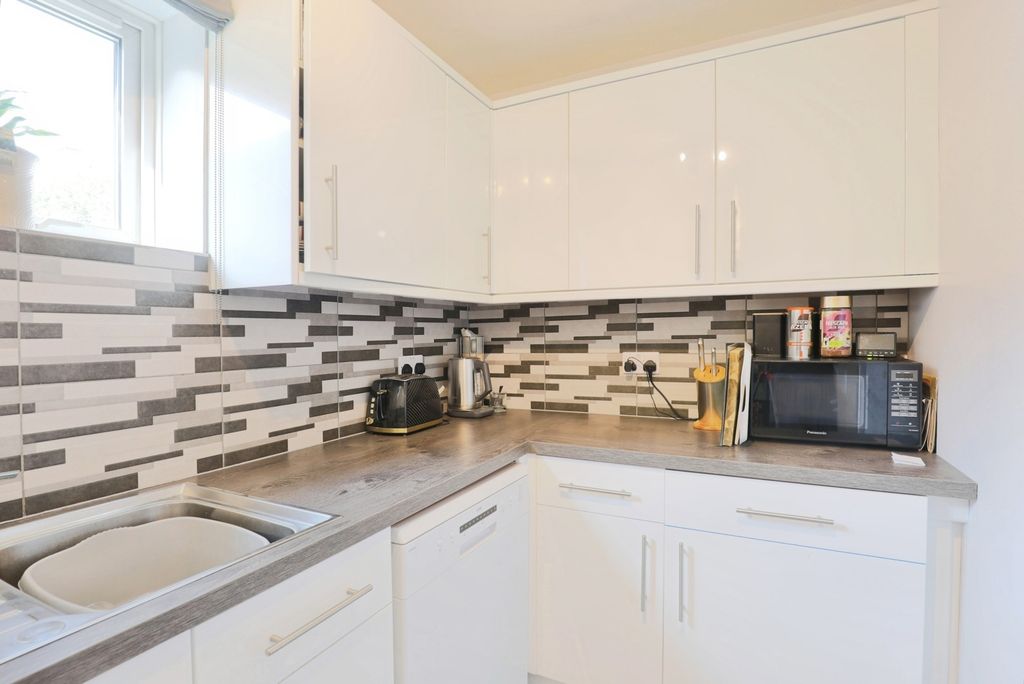Additional image 3 of 2 bed flat for saleStation Road, Blockley, Moreton-In-Marsh, Gloucestershire GL56