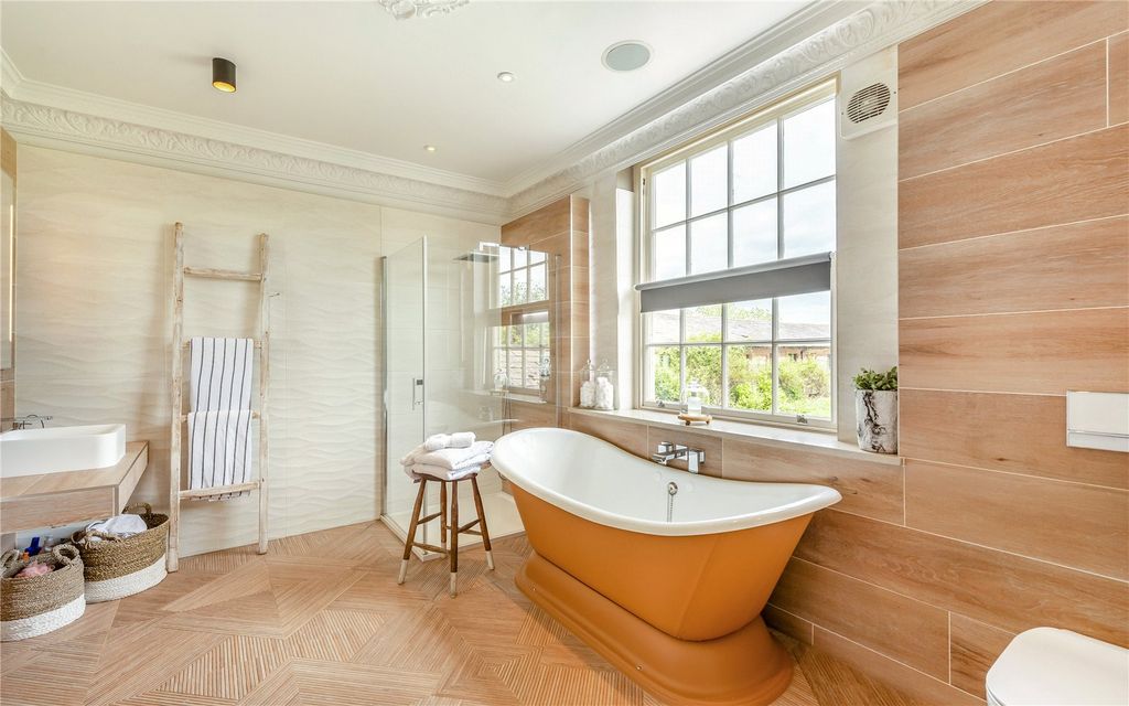 Additional image 9 of 6 bed semi-detached house for saleLittle Rake Lane, Chorlton-By-Backford, Chester CH2