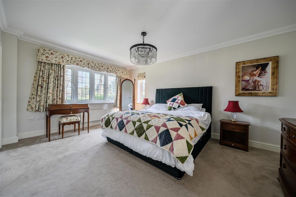 Additional image 12 of 5 bed detached house for saleGolf Drive, Camberley GU15