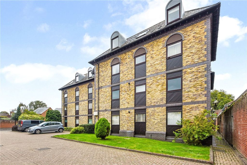 Additional image 16 of 2 bed flat for saleHenty Gardens, Chichester PO19