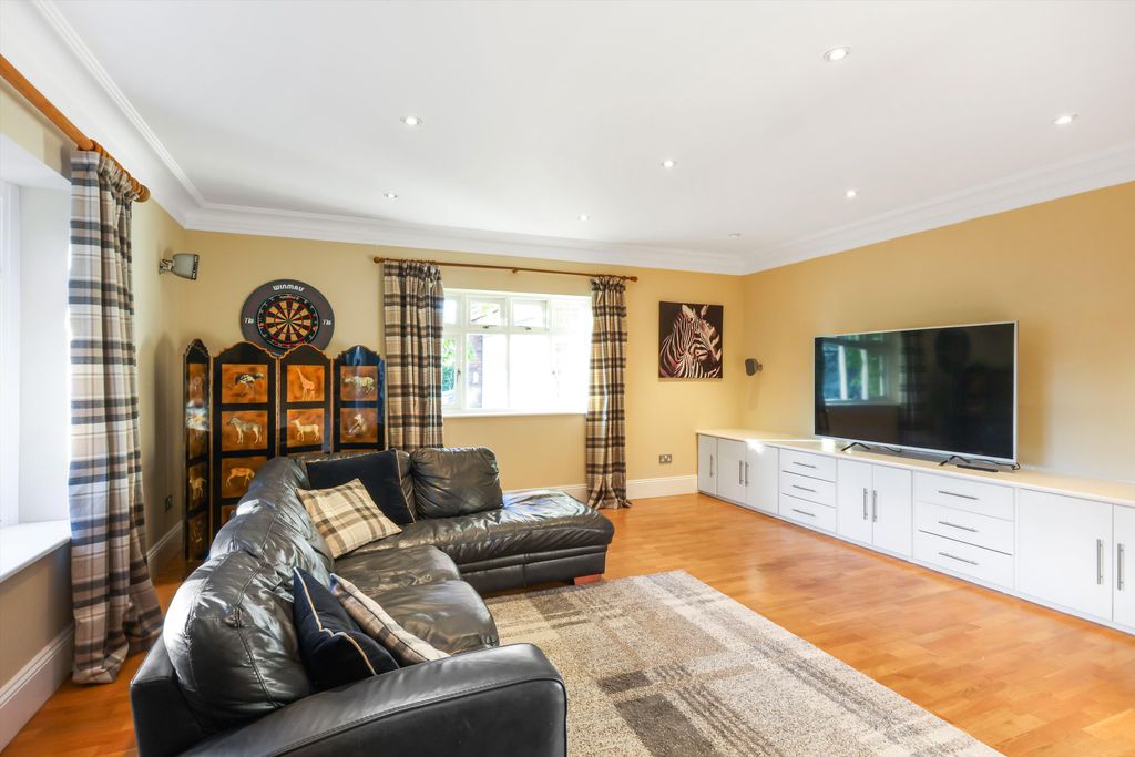 Additional image 10 of 5 bed detached house for saleAshley Road, Charlton Kings, Cheltenham, Gloucestershire GL52