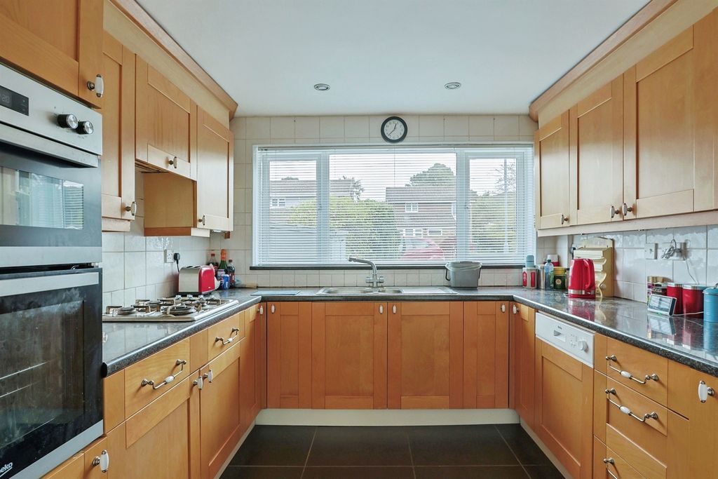 Additional image 5 of 4 bed detached house for saleDurlston Crescent, Christchurch BH23
